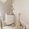 binnenkijken-houten-babykamer.jpg