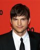 220px-Ashton_Kutcher_by_David_Shankbone.jpg