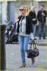 sienna-miller-pregnant-primrose-hill-08.jpg
